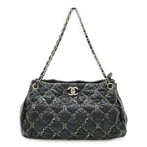 CHANEL Black Shoulder Bag